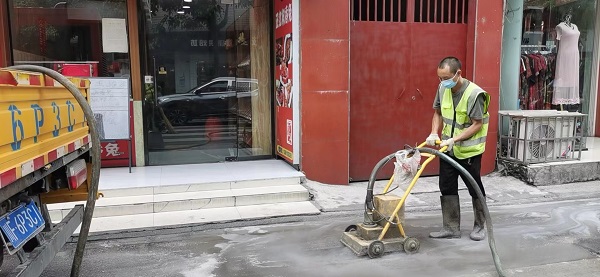 东风路（陵园路菜市后门）标线改造