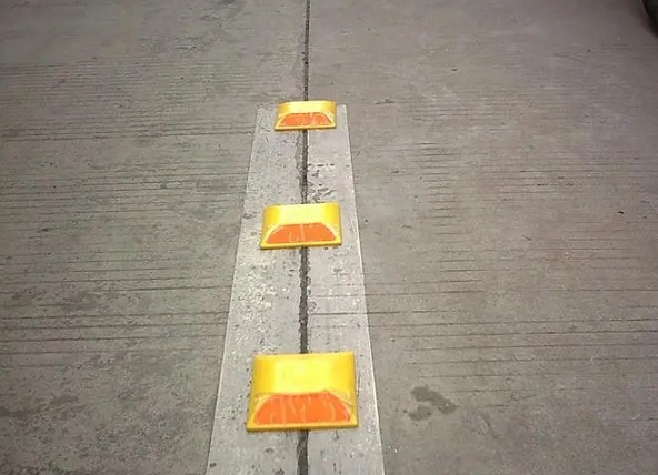 鸿安睿标线|四川道路划线施工路面标线分类